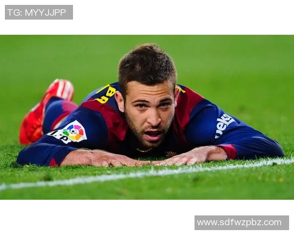 足球明星正脸照展现他们的风采与魅力,感受球场背后的故事与激情 足球明星正脸照展现他们的风采与魅力,感受球场背后的故事与激情